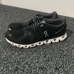 Women’s On Cloud OC Sneakers 6.5